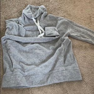 Lululemon turtleneck fleece pullover size 10